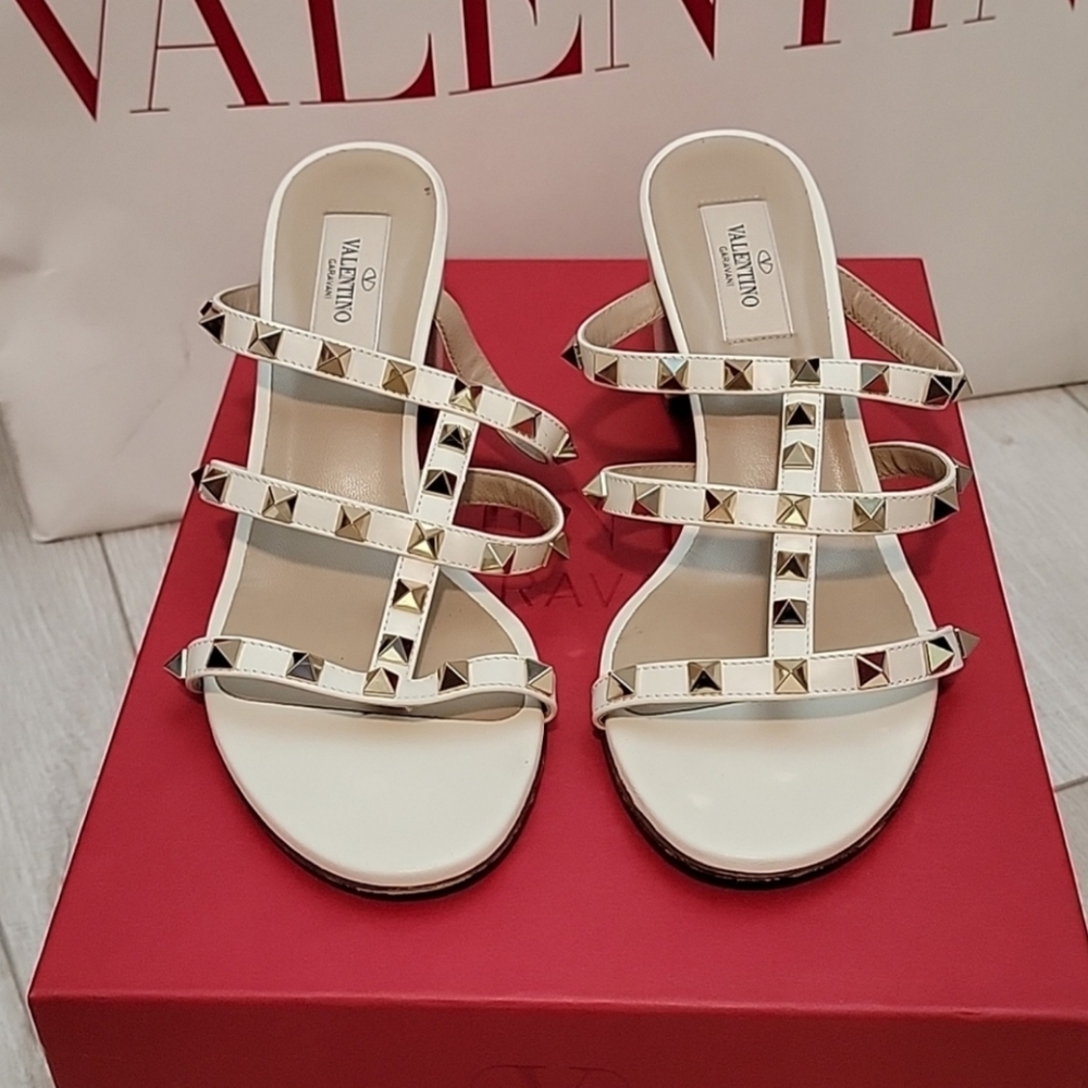 Off white Valentino slide